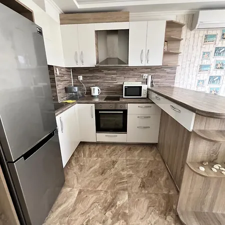 Private In Bbr, Sarafovo * Burgasz